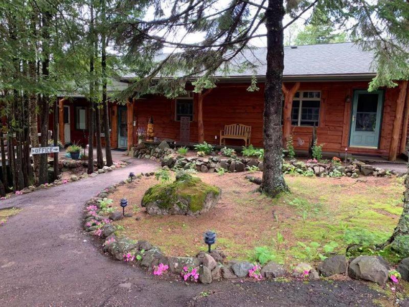 Thomsonite Inn On Lake Superior Ґранд-Марей Екстер'єр фото