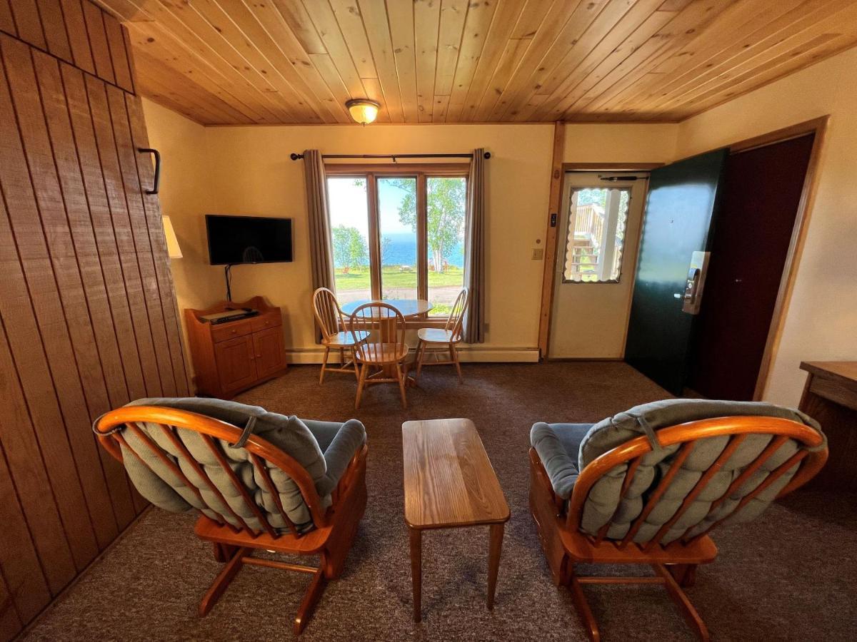 Thomsonite Inn On Lake Superior Ґранд-Марей Екстер'єр фото
