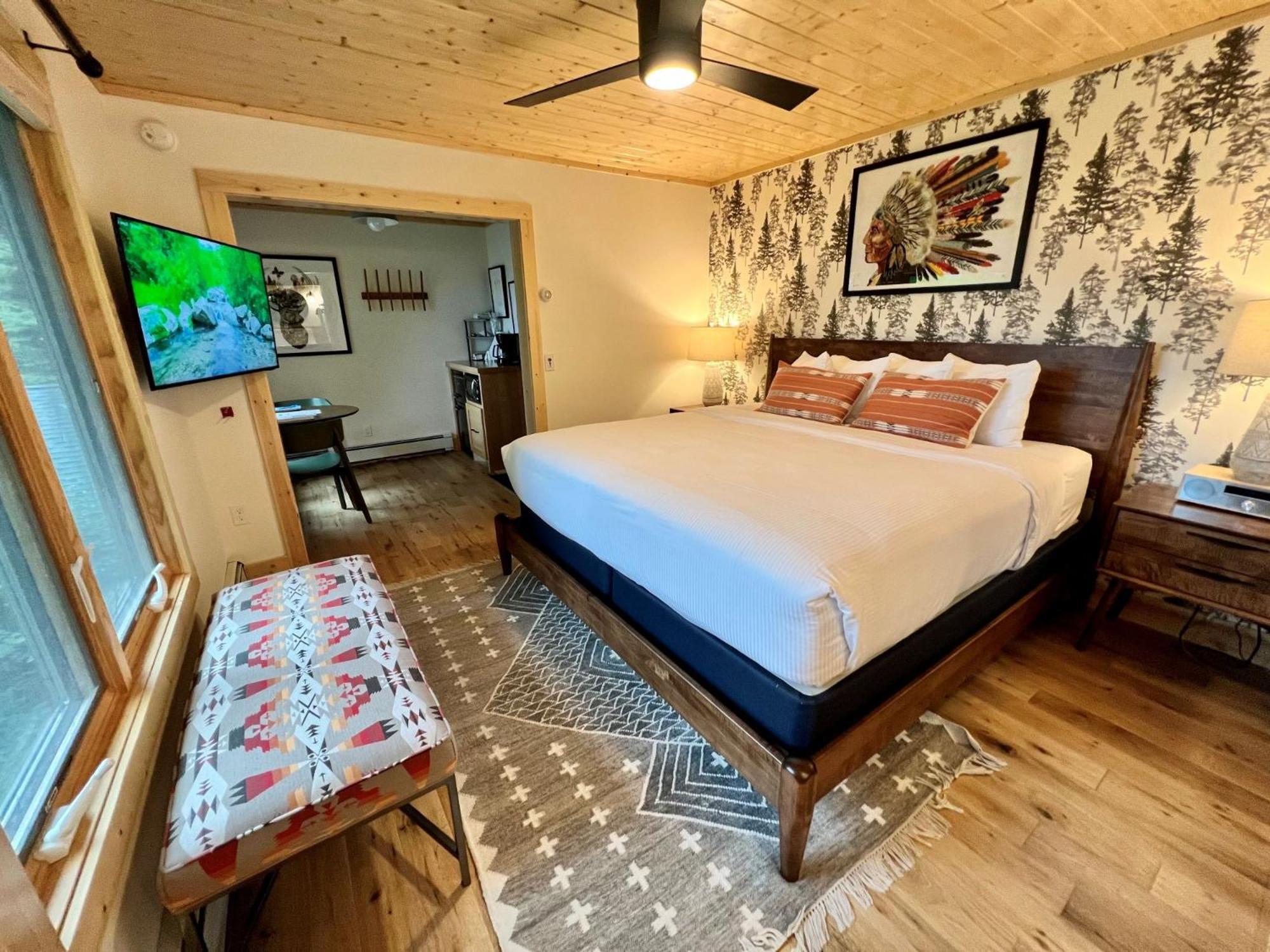 Thomsonite Inn On Lake Superior Ґранд-Марей Номер фото